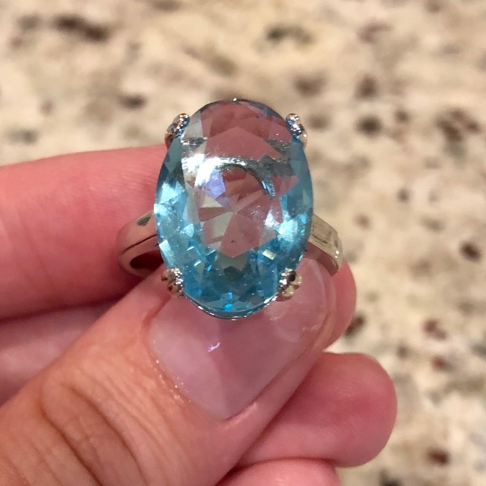 Aquamarine ring
